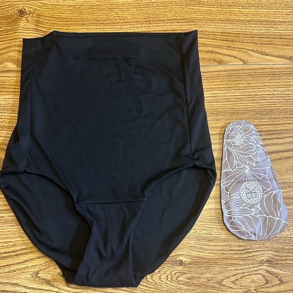 Kindred Bravely Soothing Fourth Trimester Underwear Smoothing Shaper Hot & Cold - Picture 3 of 9